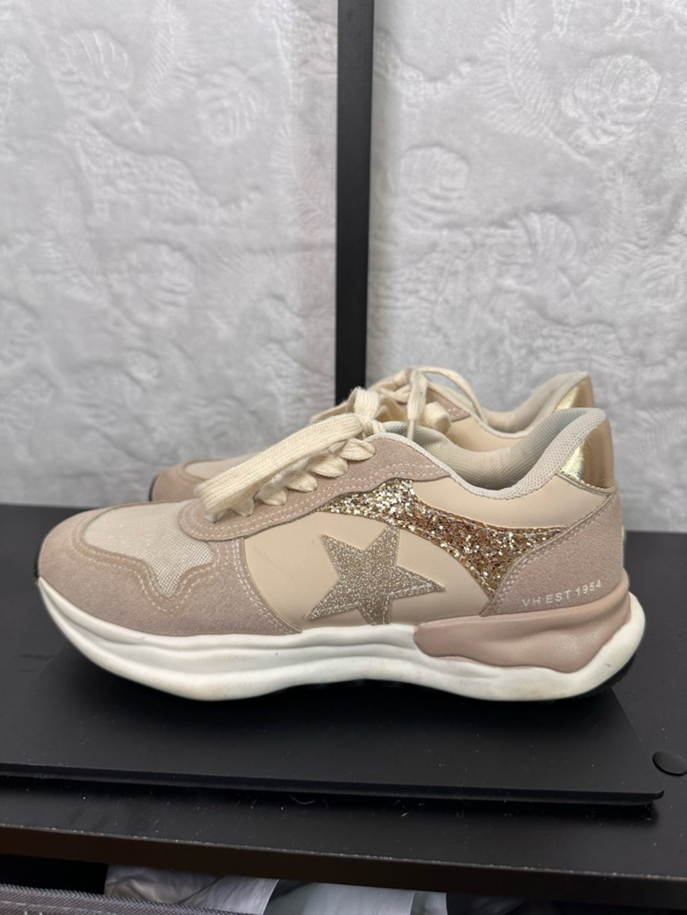 Vintage Havana Cream and Gold Glitter Star Sneakers - Picture 2 of 4